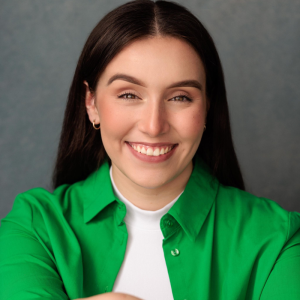 Performer: Ellicia Hanna