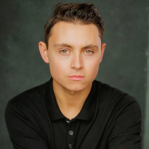 Performer: Sol Nicholson